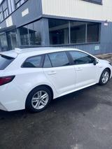 Toyota Corolla Hybrid Touring Sports Navi Kamera SHZ - Toyota Corolla Gebrauchtwagen in Frankfurt