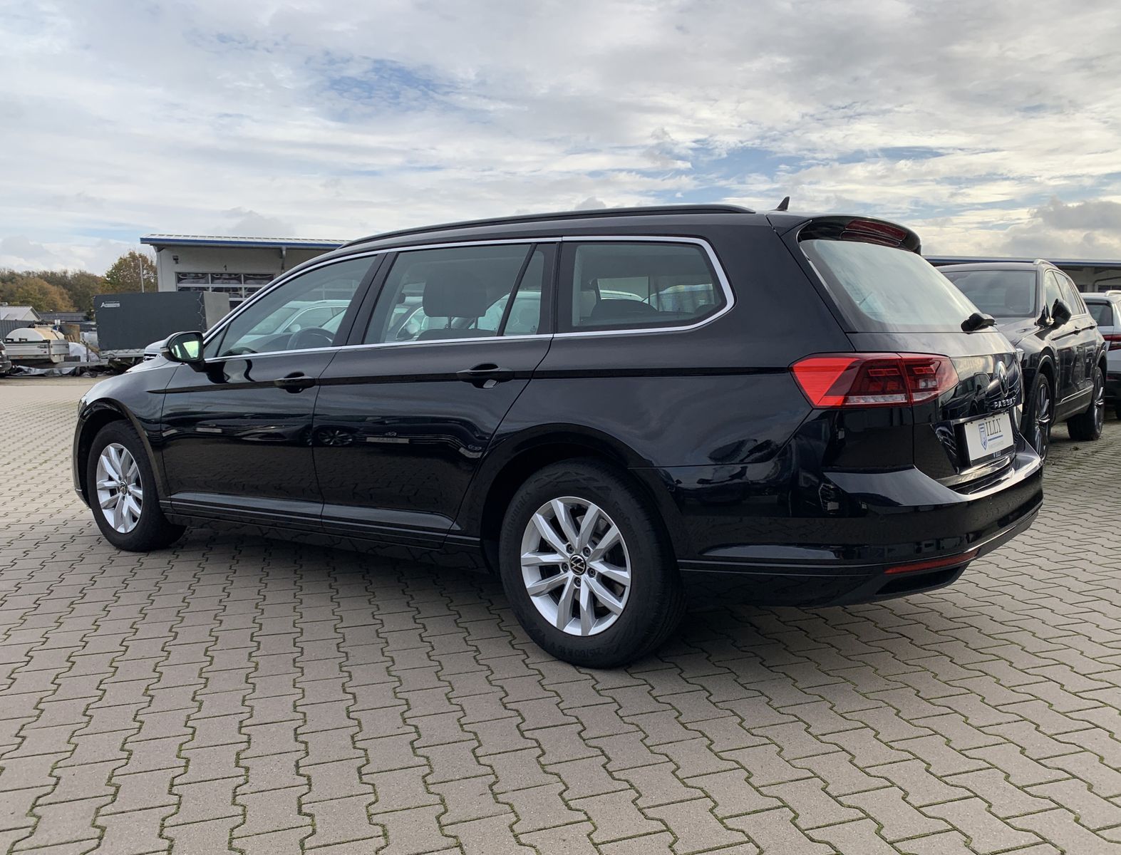Fahrzeugabbildung Volkswagen Passat Variant 2.0 TDI*LED*Navi*AHK*Cam*