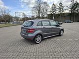 Mercedes-Benz B 180 CDI Automatik LM-Felgen SZH Tempom. PDC - Mercedes-Benz B 180 mit Diesel-Antrieb: Kombi, Automatik