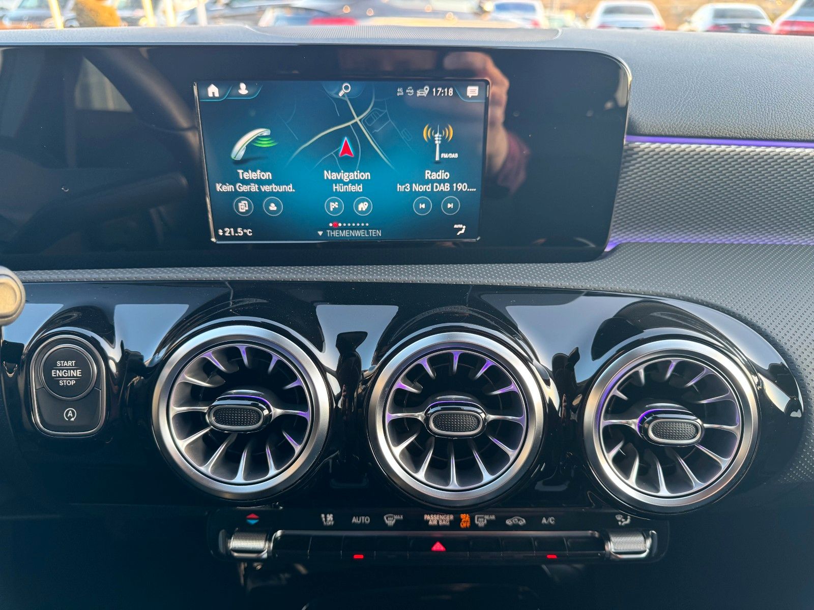 Fahrzeugabbildung Mercedes-Benz A 180 Progressive+LED+Ambiente+RFK+TotW