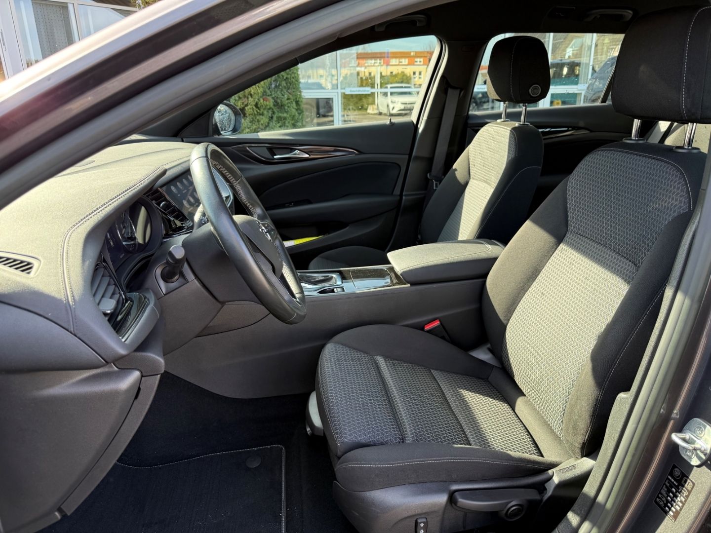 Fahrzeugabbildung Opel Insignia B Sports Tourer Elegance 2.0 CDTI
