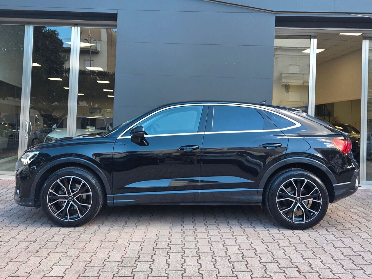 Audi Q3 SPB 35 TDI S tronic imagem 3