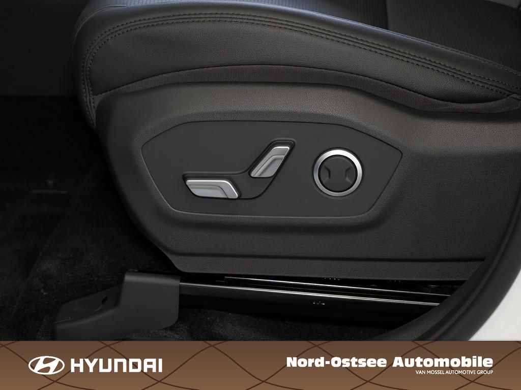 Fahrzeugabbildung Hyundai SANTA FE PHEV SIGNATURE DigitalKey 360° el. Heck