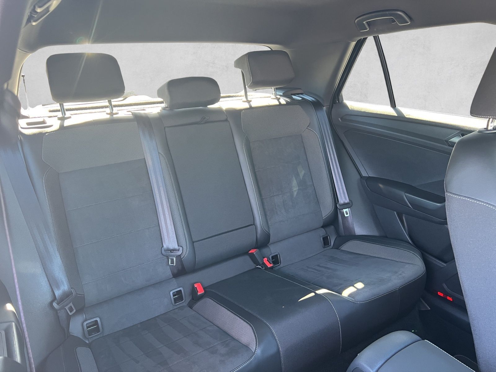 T-Roc R-Line 1.5 TSI DSG*LED*AHK*Navi*Klima