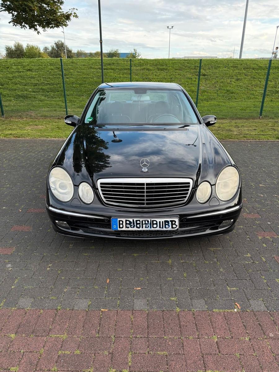 Mercedes-Benz E 220