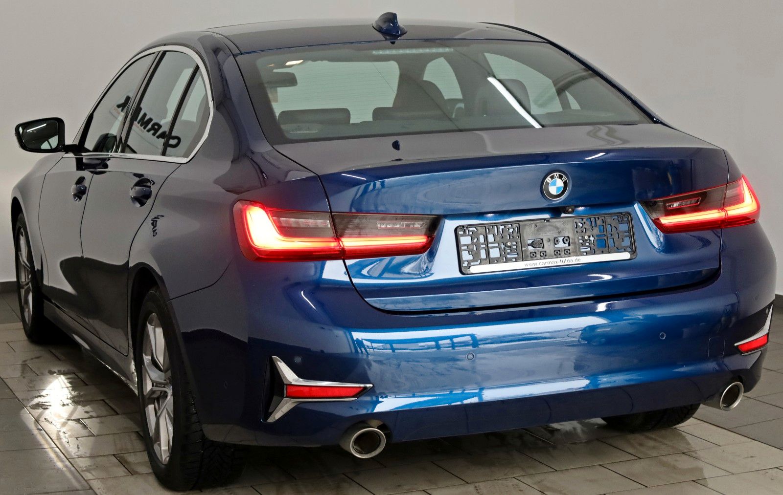 Fahrzeugabbildung BMW 330dA xDrive Luxury Line Leder,Navi,LED,SH,SD