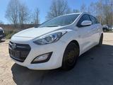 Hyundai i30 cw blue Style,Klima,Pc,Shz,Ahk - Hyundai i30 Style mit Diesel-Antrieb