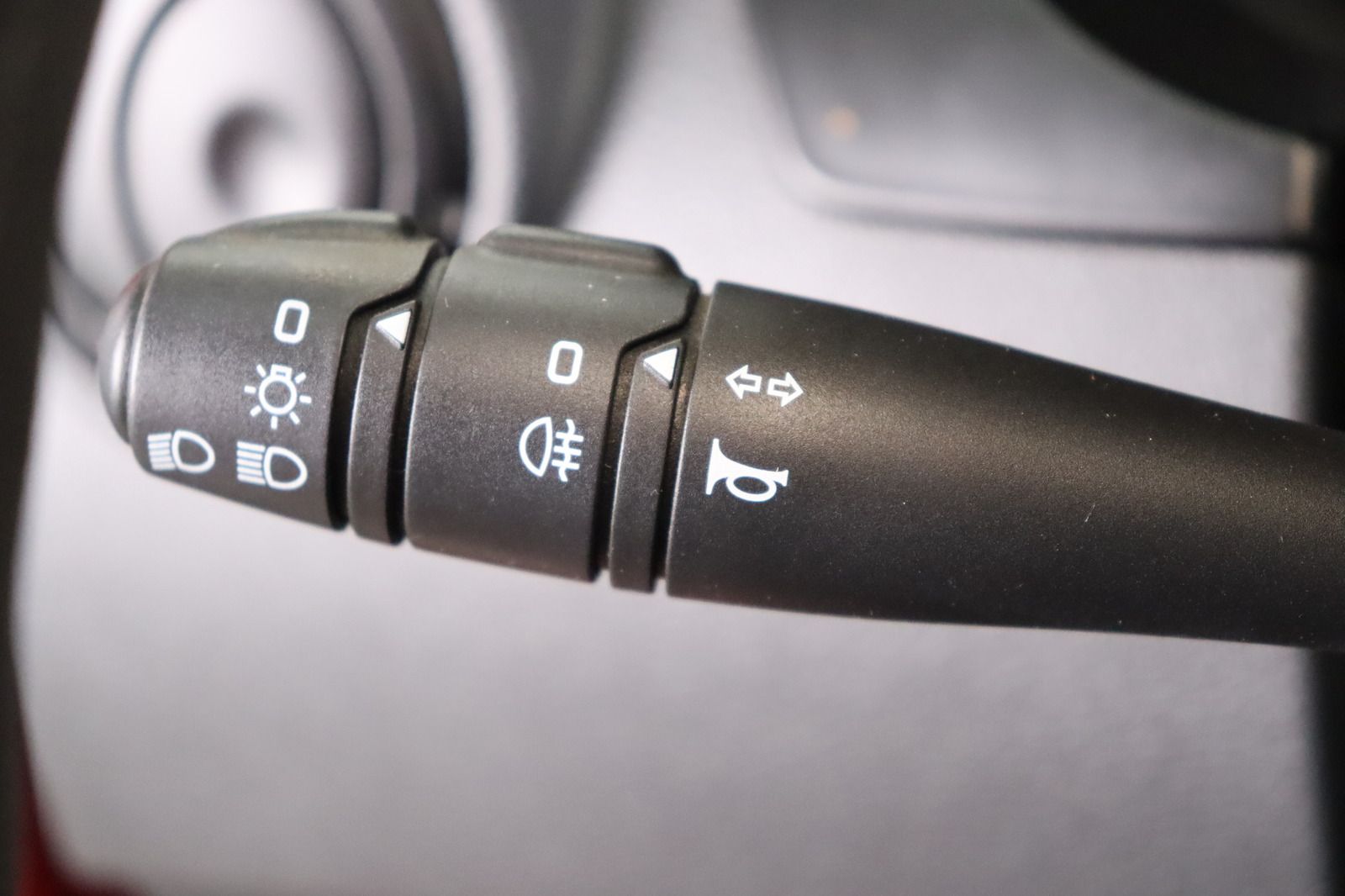 Fahrzeugabbildung Dacia Logan 1.4 MPI * PDC * 8-fach