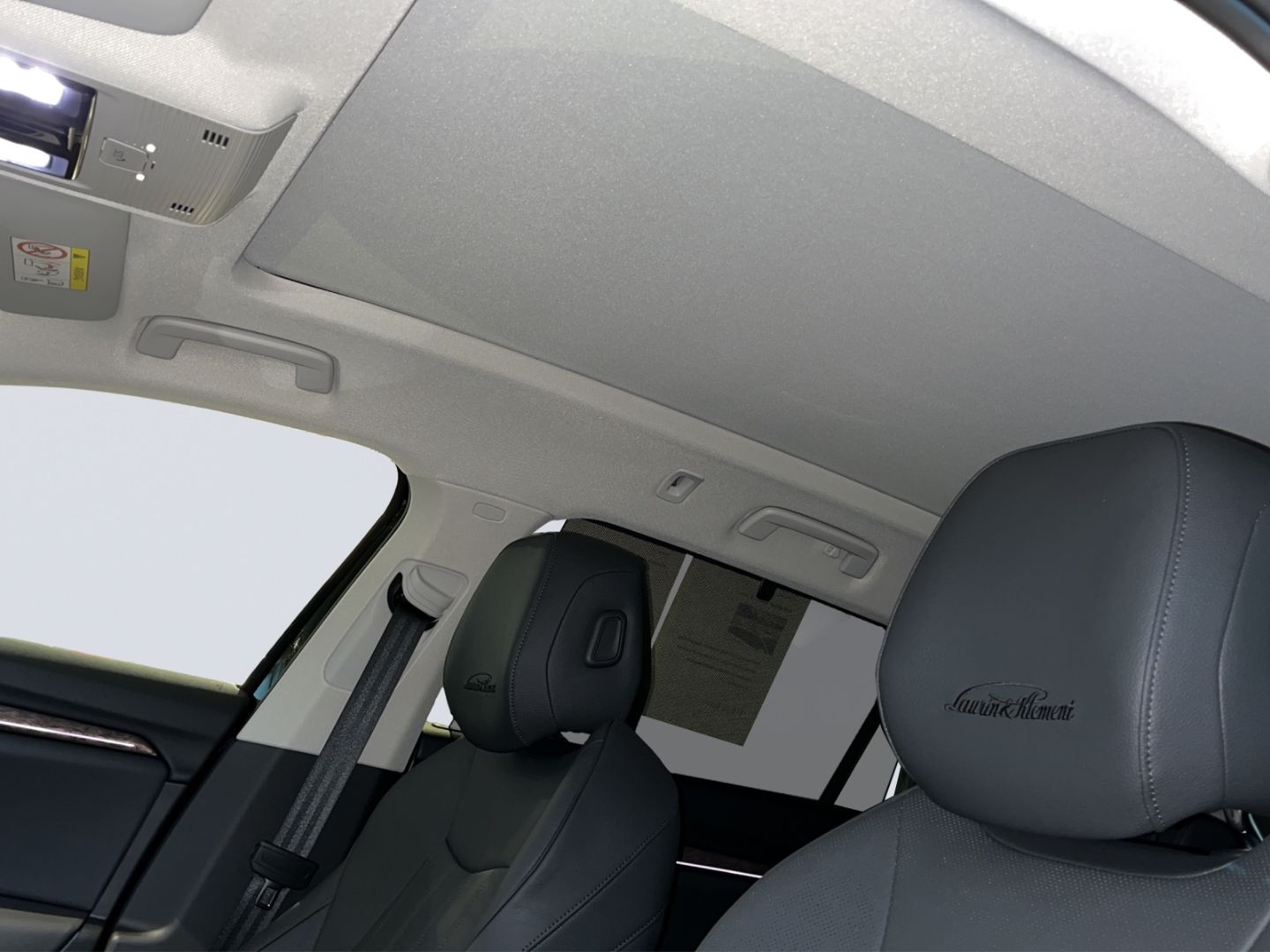 Superb Combi L&K 2.0 TDI 110kW 7 Gang DSG SOFORT