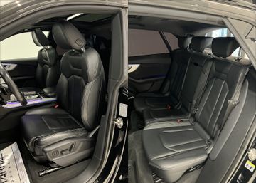 Audi Q8 - 8