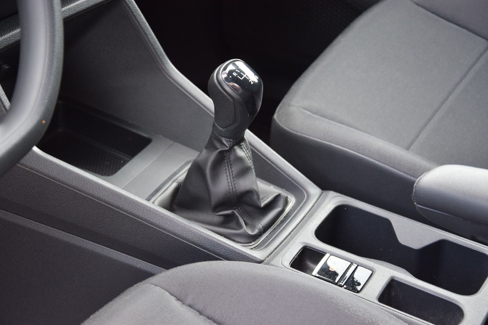 Fahrzeugabbildung Volkswagen Caddy Cargo EcoProfi Klima PDC Navi Sitzheizung