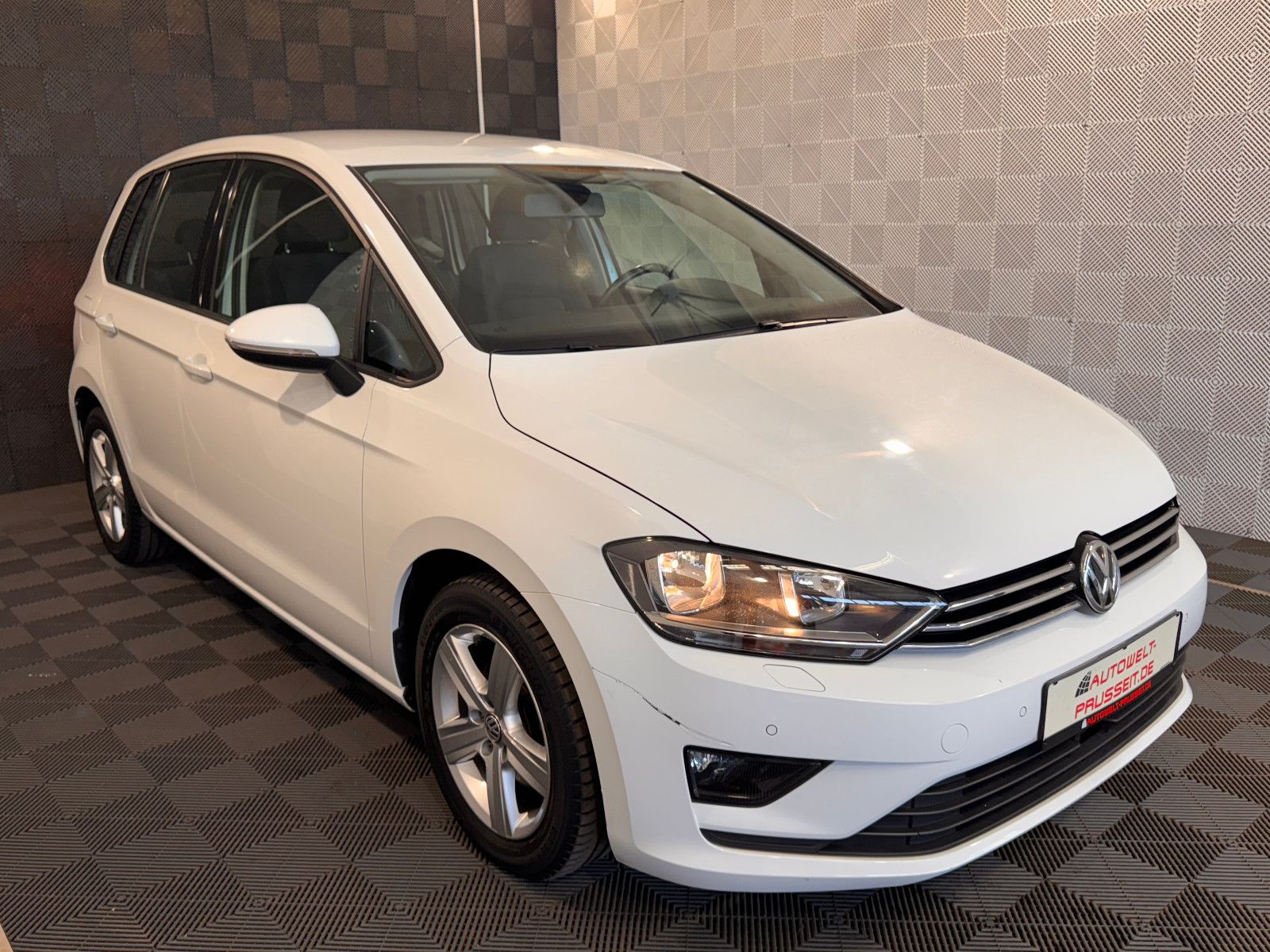 Gebrauchtwagen Volkswagen Golf Golf Sportsvan*DISCOVER MEDIA*KLIMA-TOUCH-SHZ-LM in Horb am Neckar