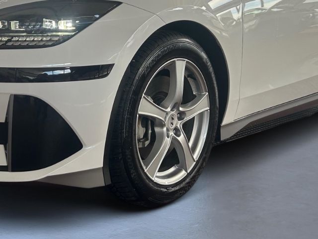Fahrzeugabbildung Hyundai IONIQ 6 Techniq Elektro HUD Navi Leder Digitales