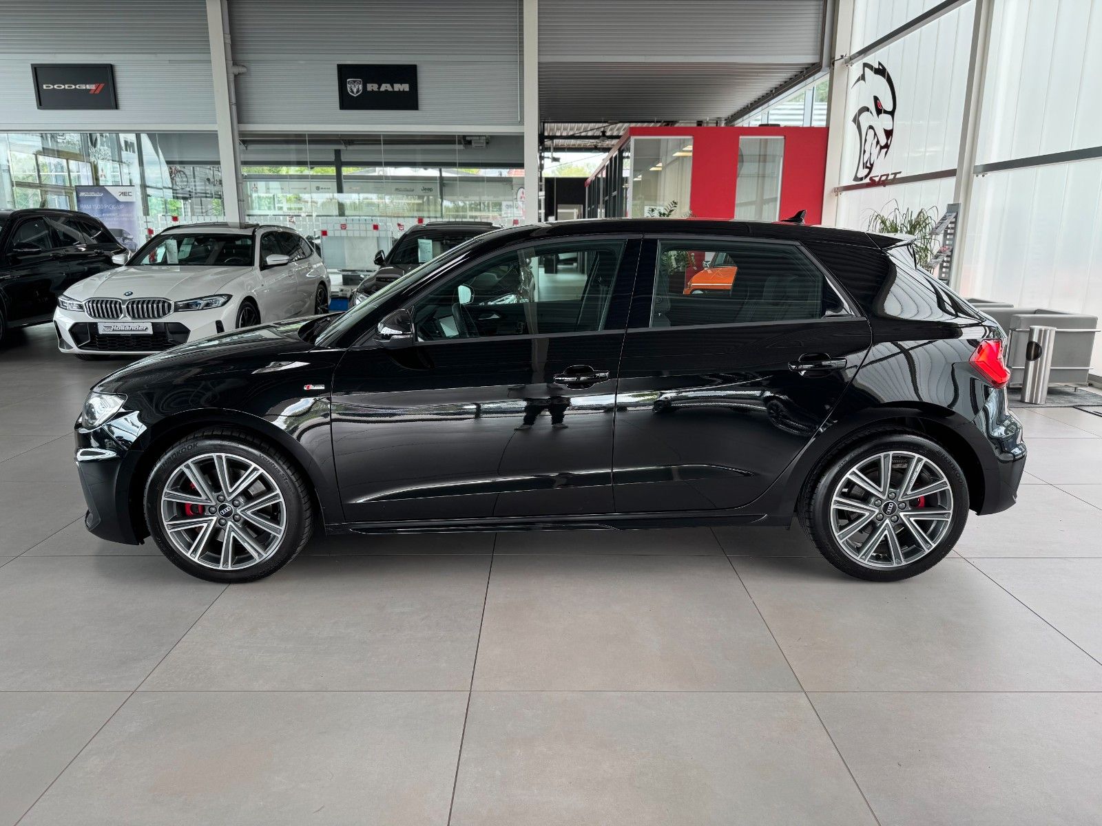 Fahrzeugabbildung Audi A1 Sportback 40 2.0TFSI 3x S-line Plus-Paket ACC
