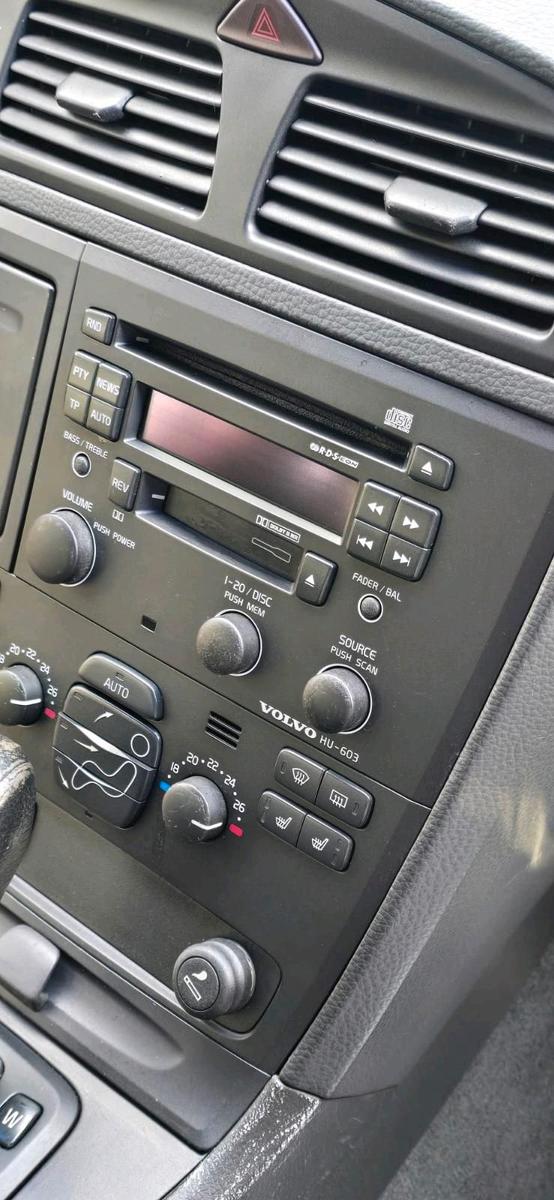 Volvo V70 2004 — фото 11