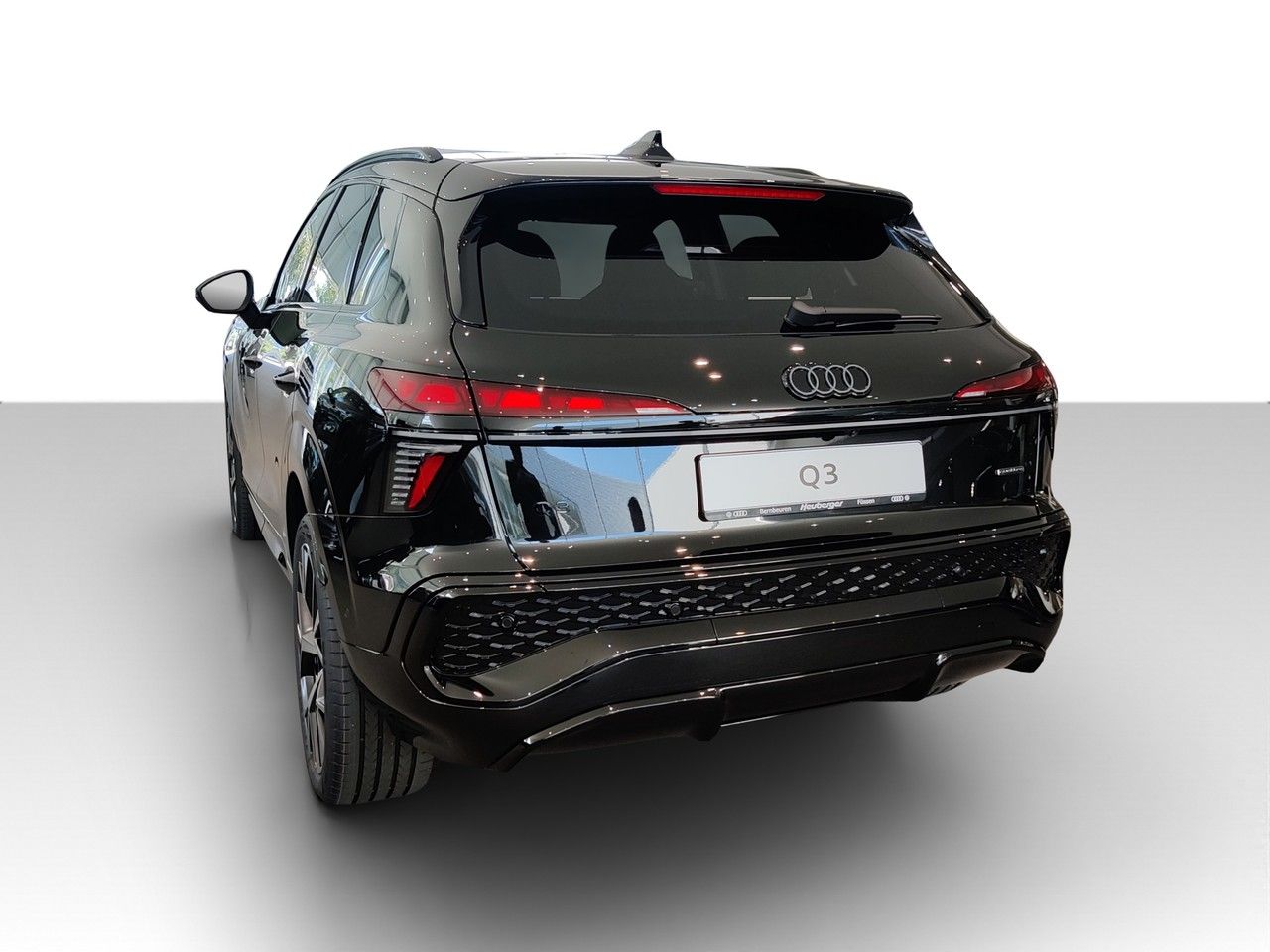 Audi Q3 SUV TFSI quattro S line 195 kw S tronic AHK,  imagem 3