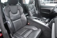 Fahrzeugabbildung Volvo XC 90 D5 Inscription *Pano*Stdhzg*B&W*360°*7Sitz