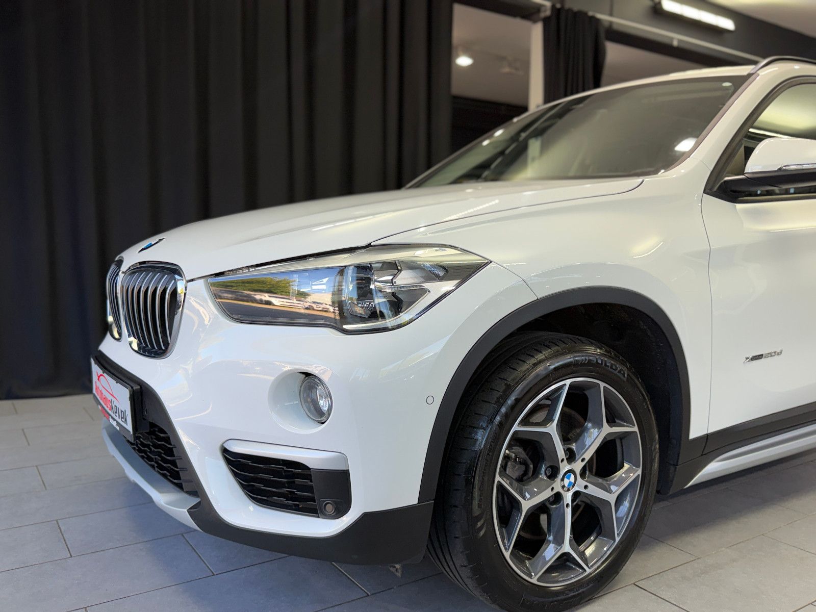 Fahrzeugabbildung BMW X1 xDrive 20 d xLine|AHK|PANO|PDC|NAVI|AUTOMATIK