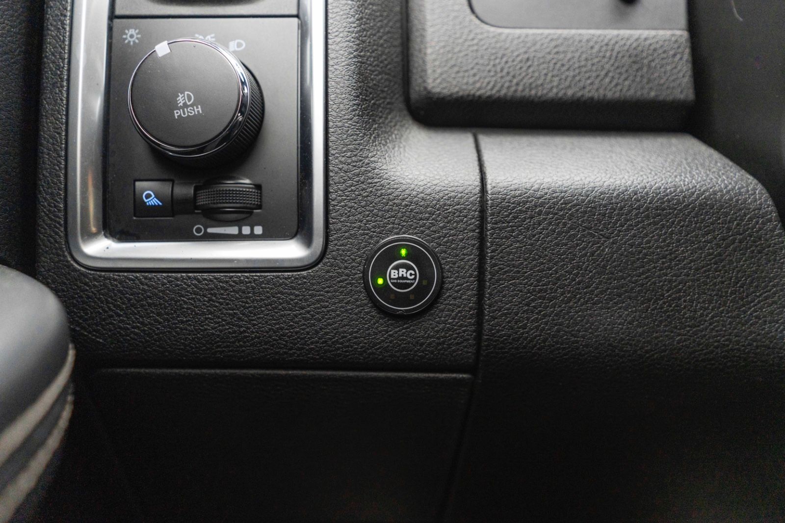 Fahrzeugabbildung Dodge RAM 1500 Classic 5,7L LPG AHK LED NAV KAM ALPINE