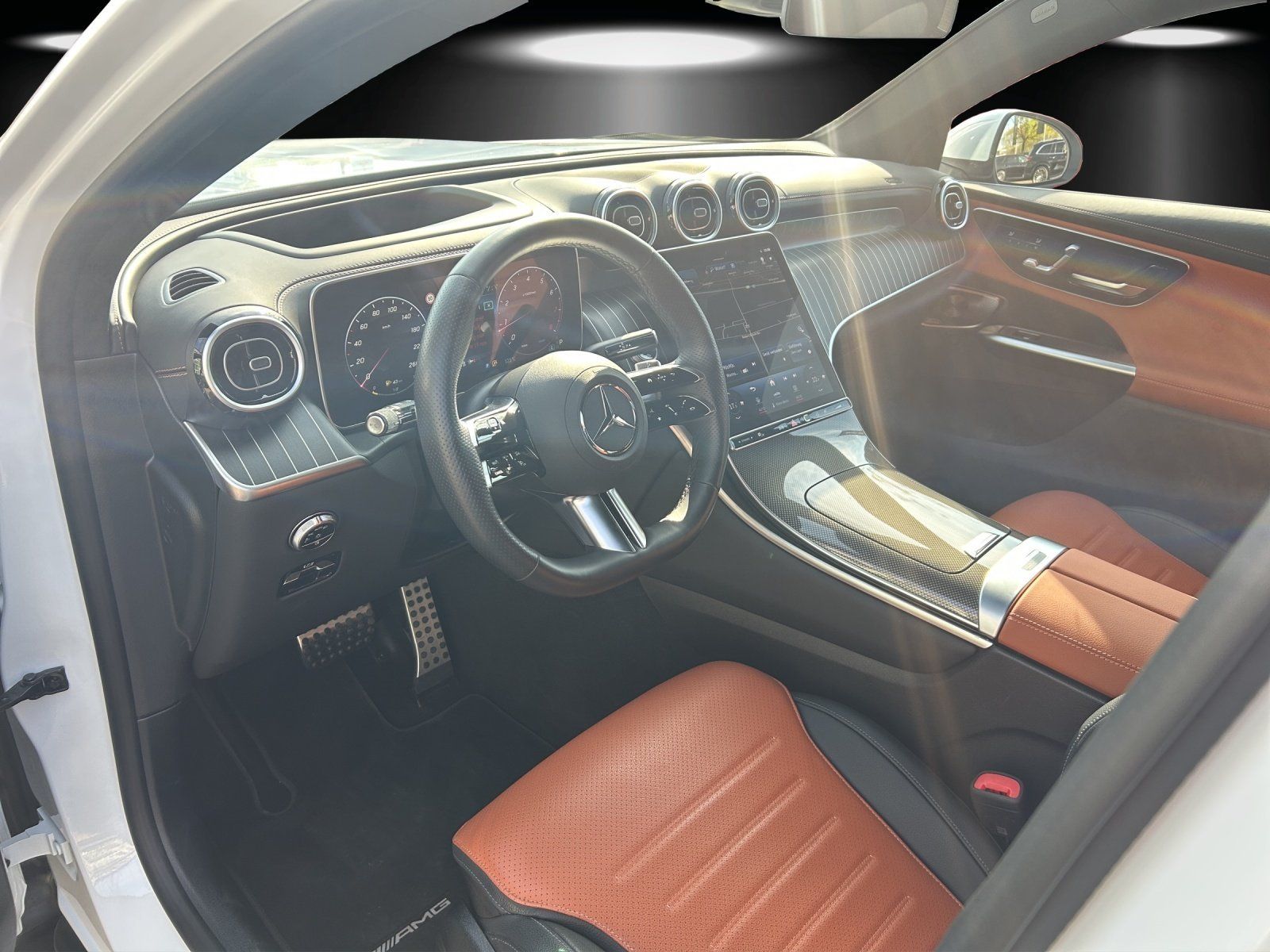 Fahrzeugabbildung Mercedes-Benz GLC 300 Cpé AMG Prem+ AIRMATIC Sitzklima AHK 20"