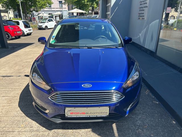 Fahrzeugabbildung Ford Focus 1.5 Autom.Titanium+Navi+Parkpilot+BT+SHZ+