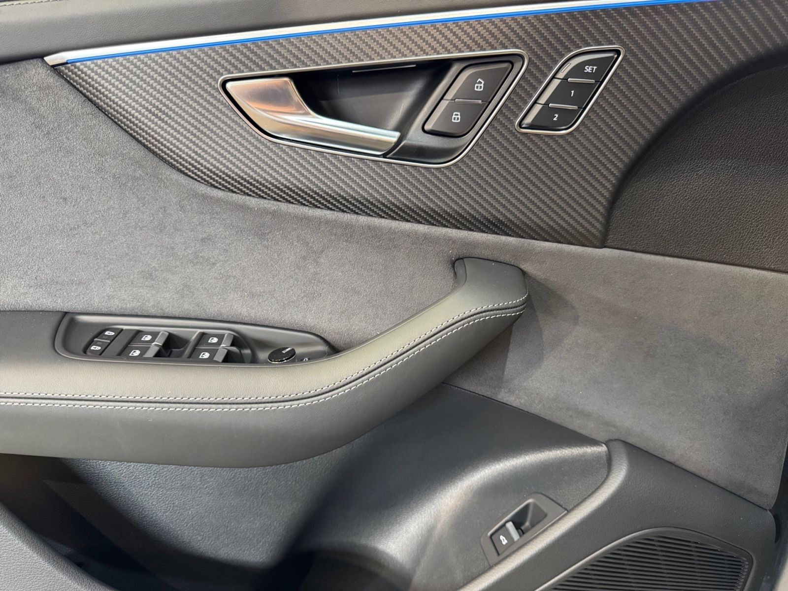 Audi RSQ8 - Bild 14