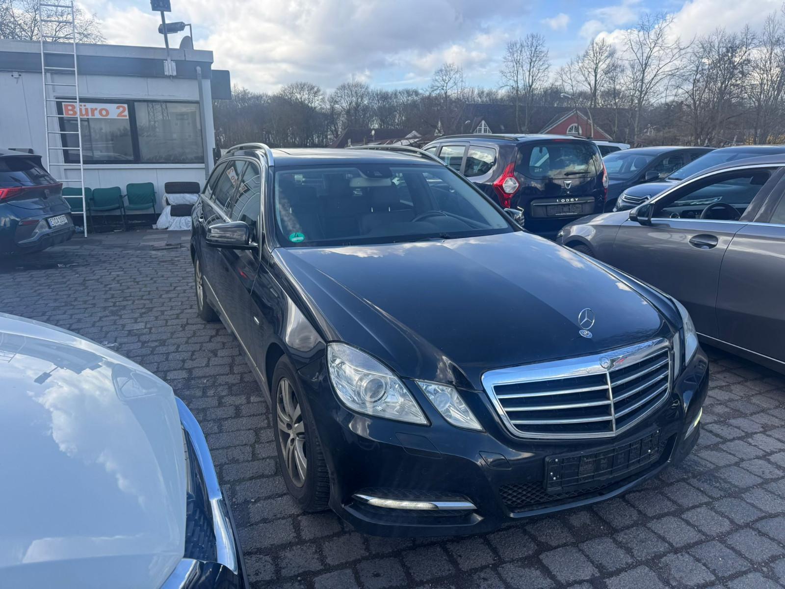 Mercedes-Benz E 200 T BlueEFFICIENCY AVANTGARDE