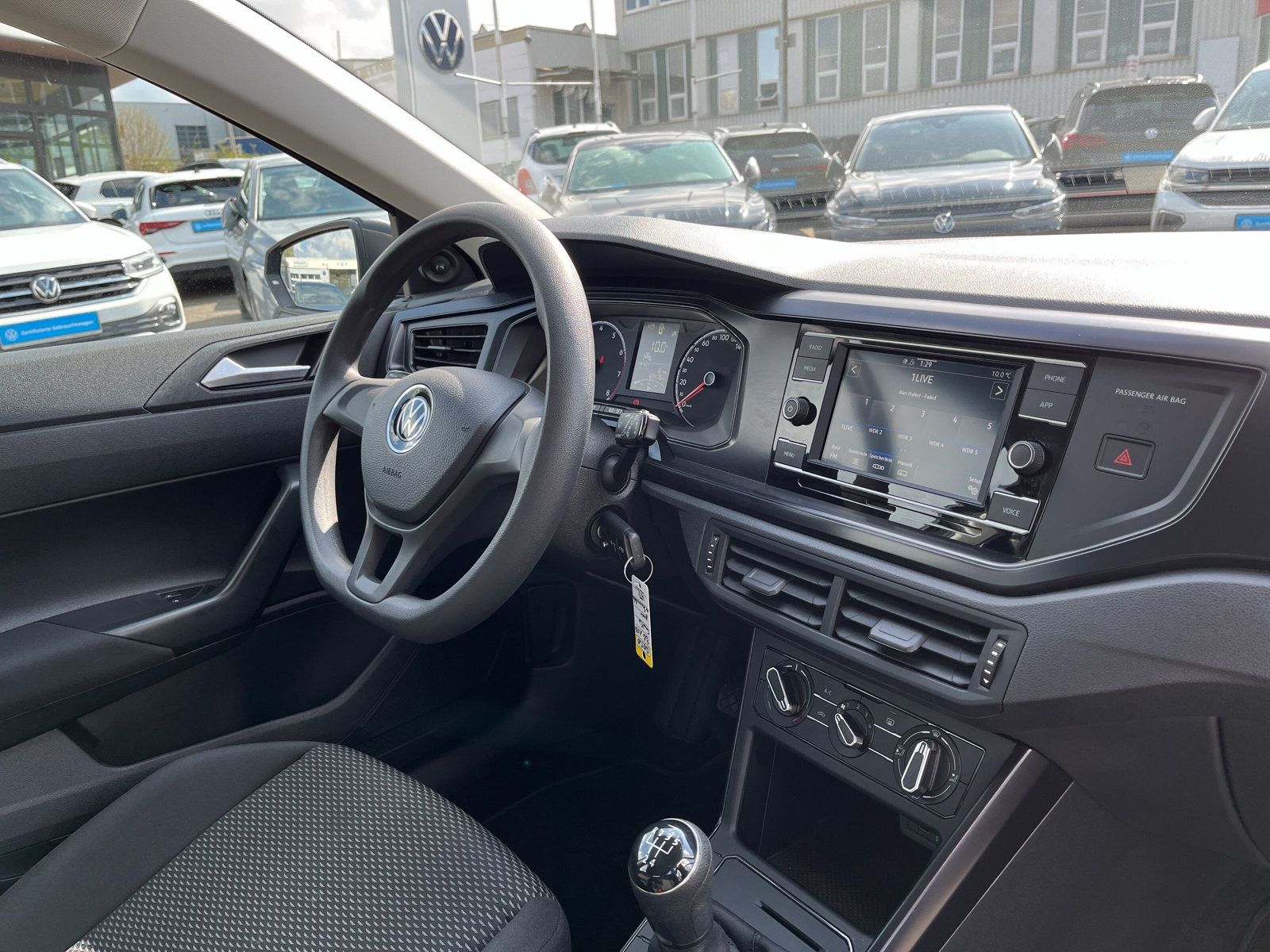 Fahrzeugabbildung Volkswagen Polo 1.0 MPI Trendline KLIMA DAB+