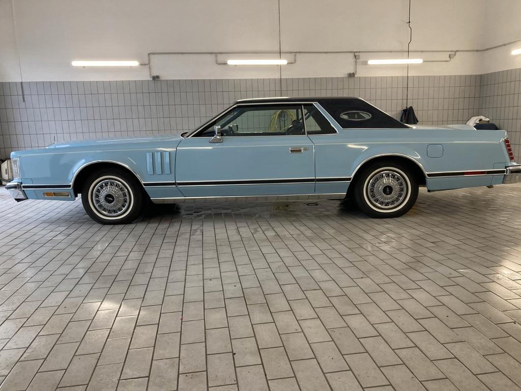 Lincoln Continental