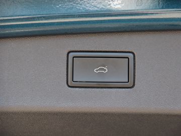 Volkswagen Tiguan 2.0 TDI Elegance KLIMA LED NAVI LEDER ALU