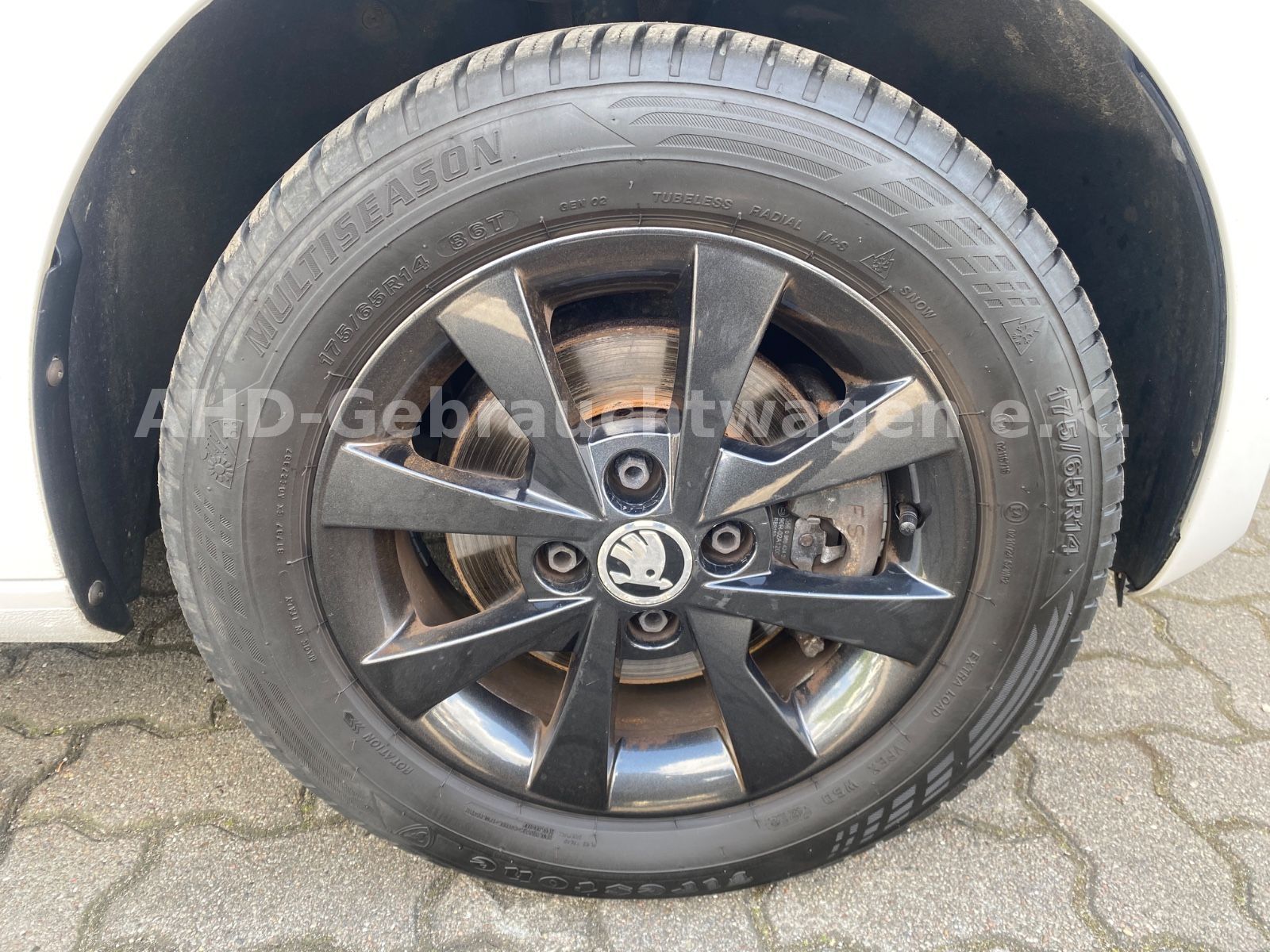 Fahrzeugabbildung SKODA Citigo Elegance Navi SHZ PDC Tempomat Alufelgen
