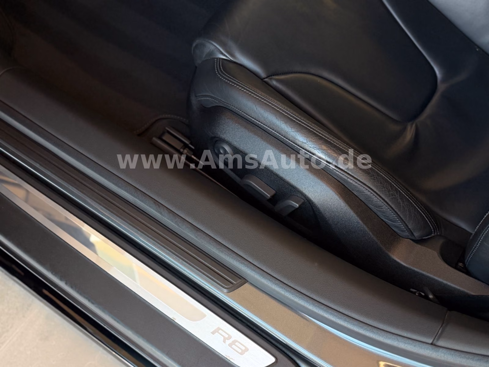 AUDI R8 COUPE - 4.2 FSI QUATTRO - 420 CV -BVA