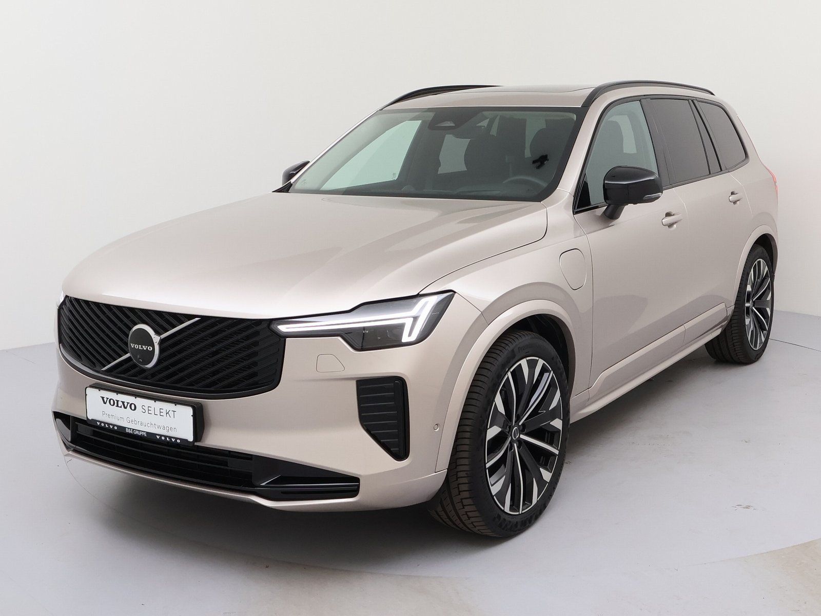 Volvo XC90 T8 Ultra Dark Recharge Plug-In Hybrid AWD