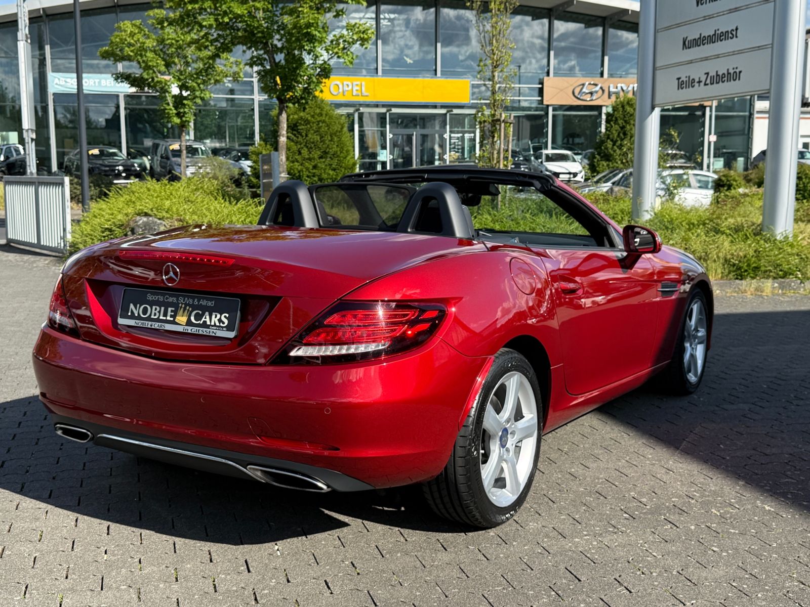 Fahrzeugabbildung Mercedes-Benz SLC 300 AIRSCARF LED NAVI SHZ