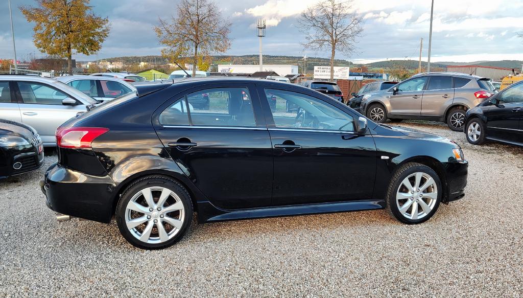 Mitsubishi Lancer