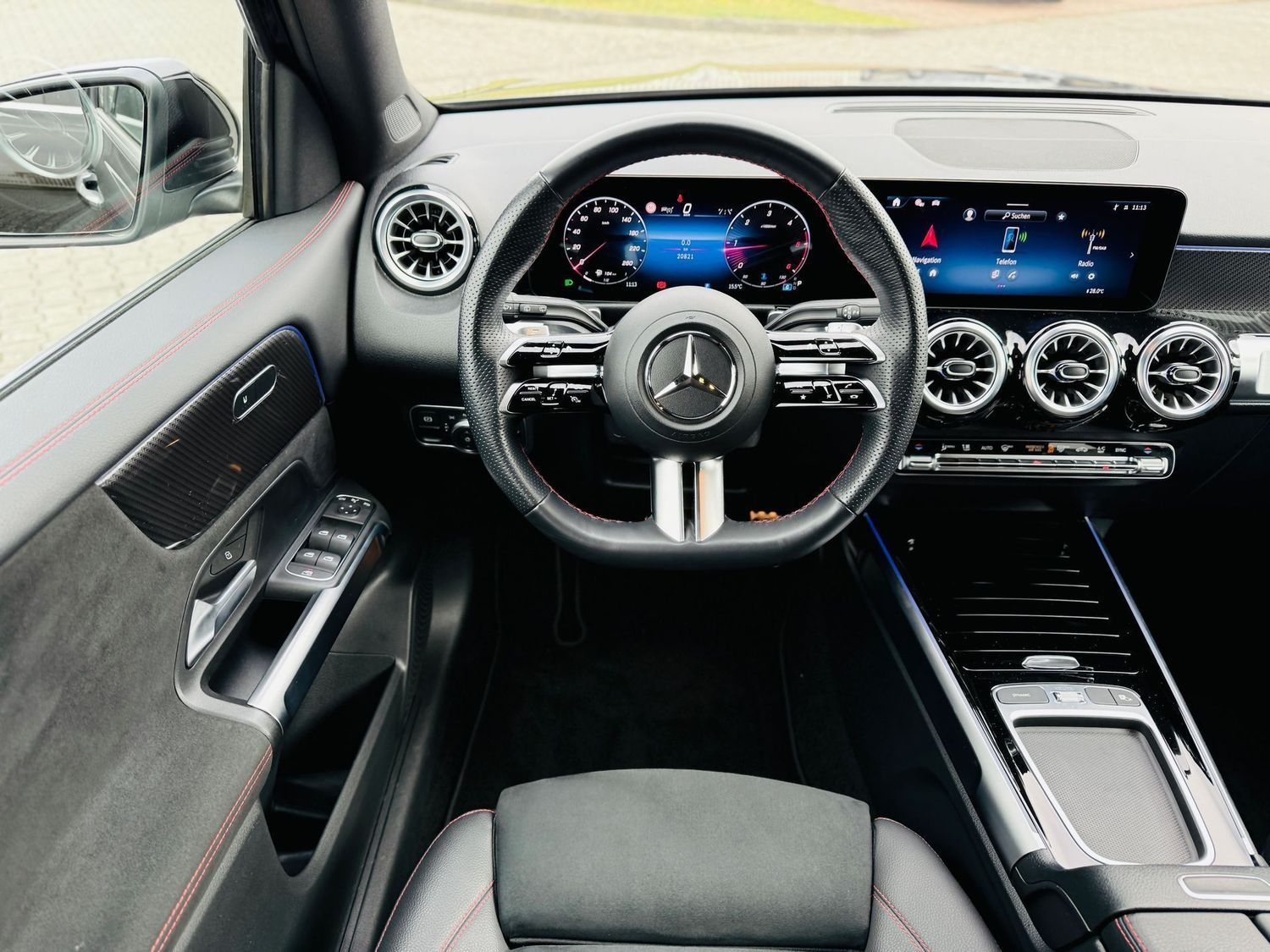 Fahrzeugabbildung Mercedes-Benz GLB 200 d AMG - Distronic, AHK, LED, EDW, RFK, K