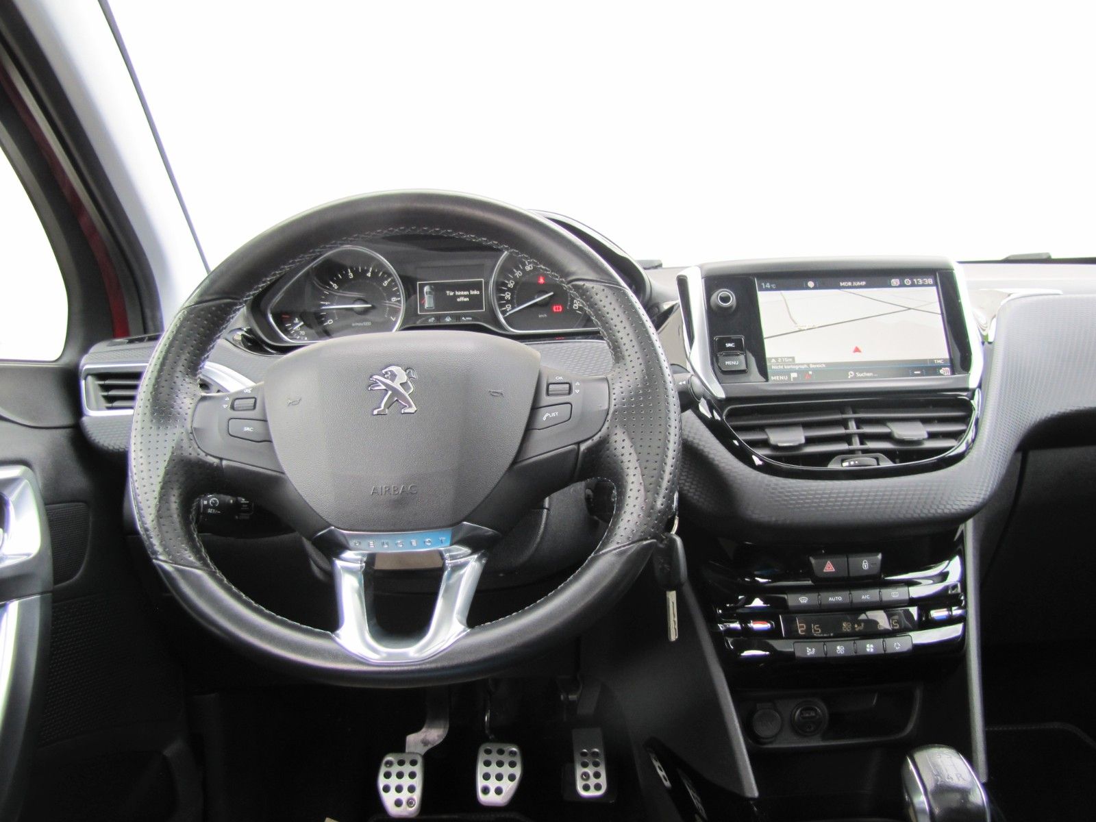 Fahrzeugabbildung Peugeot 2008 Crossway 1.2 PureTech 110 PS