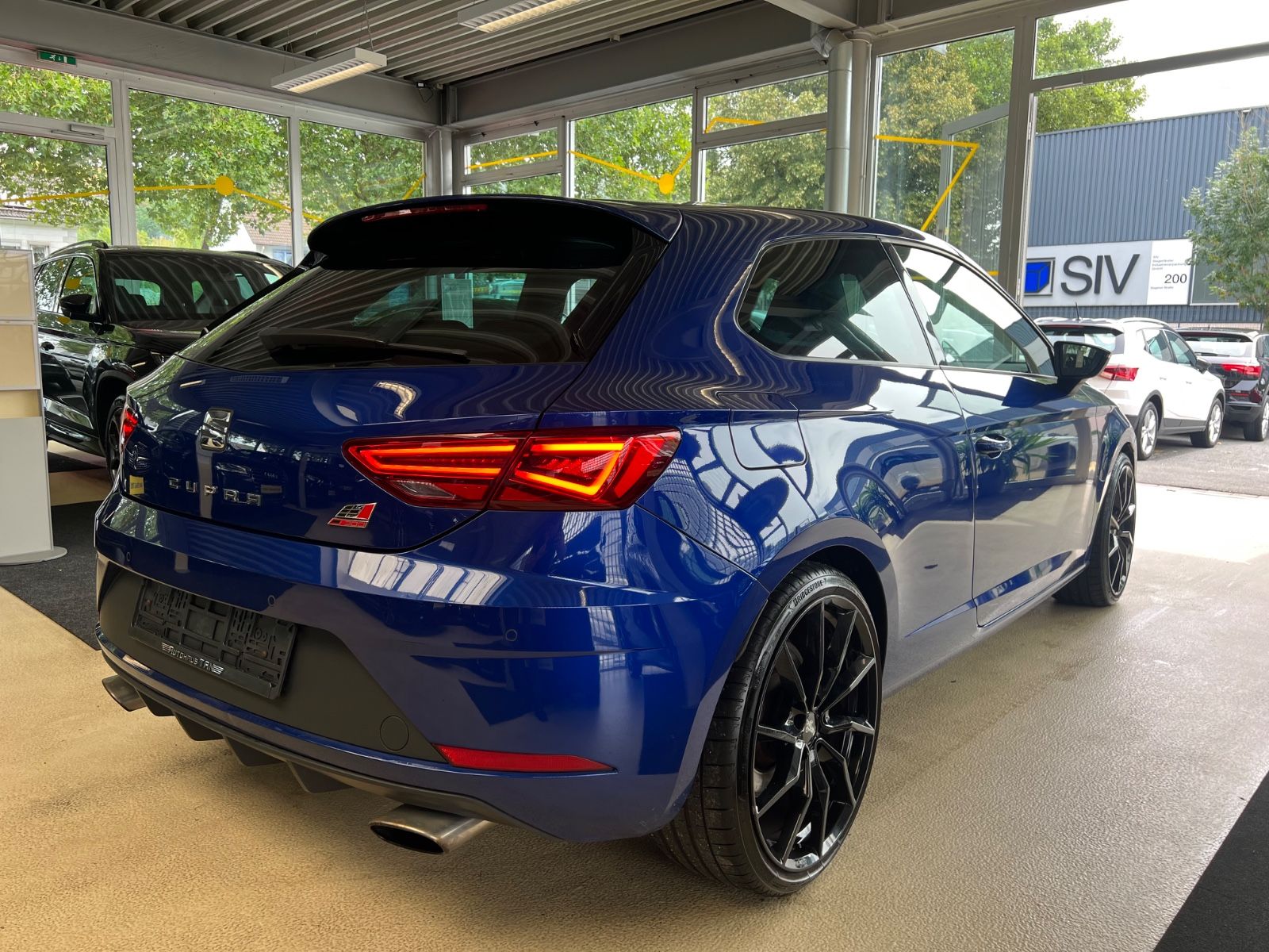 Fahrzeugabbildung SEAT Leon SC Cupra 300 *Mystery Blue* SPORTSITZE *