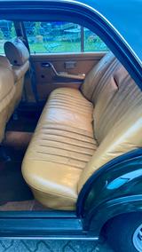 Mercedes-Benz 280 SE - Mercedes-Benz 280 mit Benzin-Antrieb: Limousine