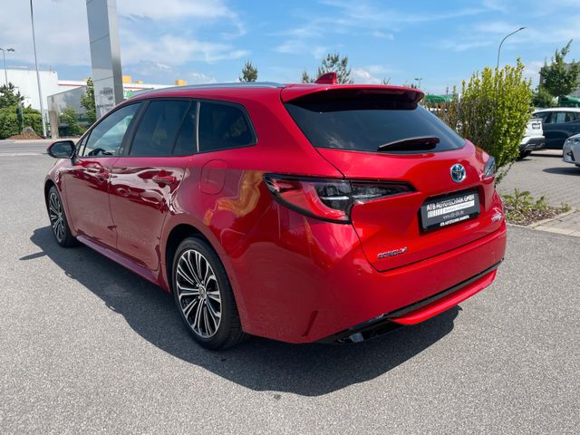Fahrzeugabbildung Toyota Corolla Touring Sports Hybrid Team D