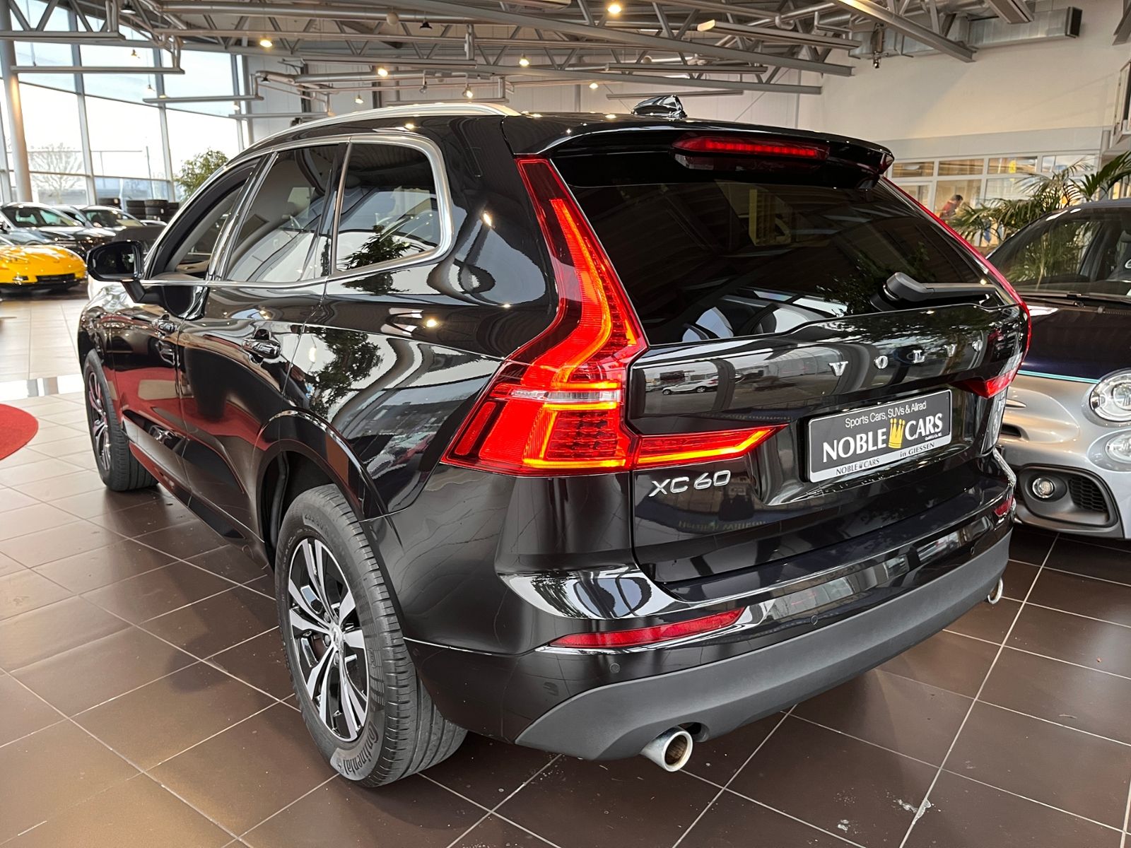 Fahrzeugabbildung Volvo XC60 Momentum Pro 2WD AHK LED NAV RFK 18"