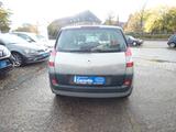Renault Scenic II Avantage - Renault Scenic Avantage mit Benzin-Antrieb
