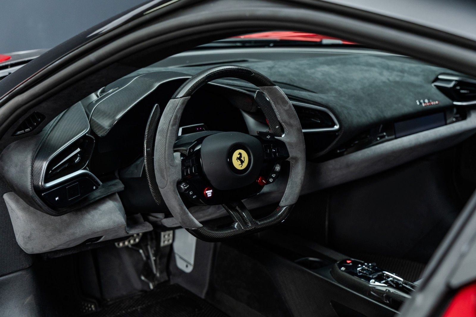 Fahrzeugabbildung Ferrari 296 GTB Speciale + Carbon + Lipstick Red + Lift
