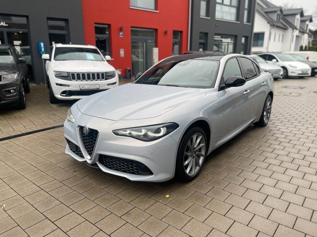 Alfa Romeo Giulia Ti 2.0 Turbo 16V 206kW AT8 - SD MET ALU