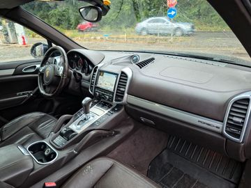 Porsche Cayenne - 12