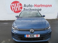VW Golf VIII Var. 2.0 TDI Life DSG FACELIFT LED Ahk VW Golf VIII Var. 2.0 TDI Life DSG FACELIFT LED Ahk