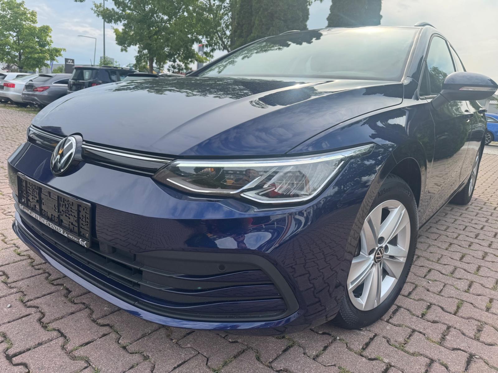 Volkswagen Golf VIII Variant Life
