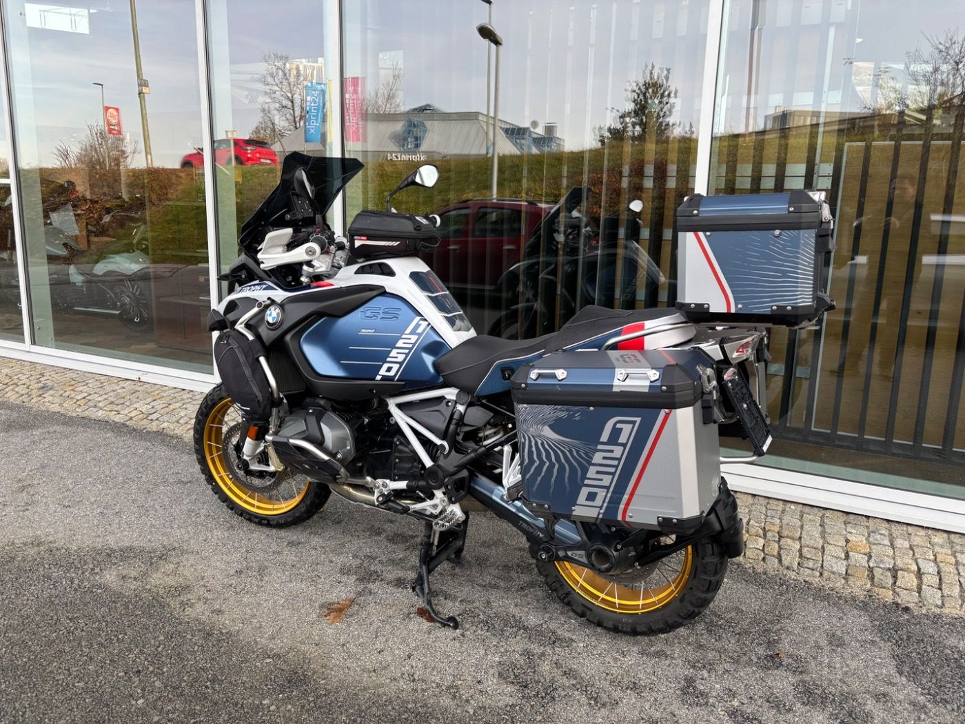 Fahrzeugabbildung BMW R 1250 GS Adventure Trophy mit Tieferlegung Alum