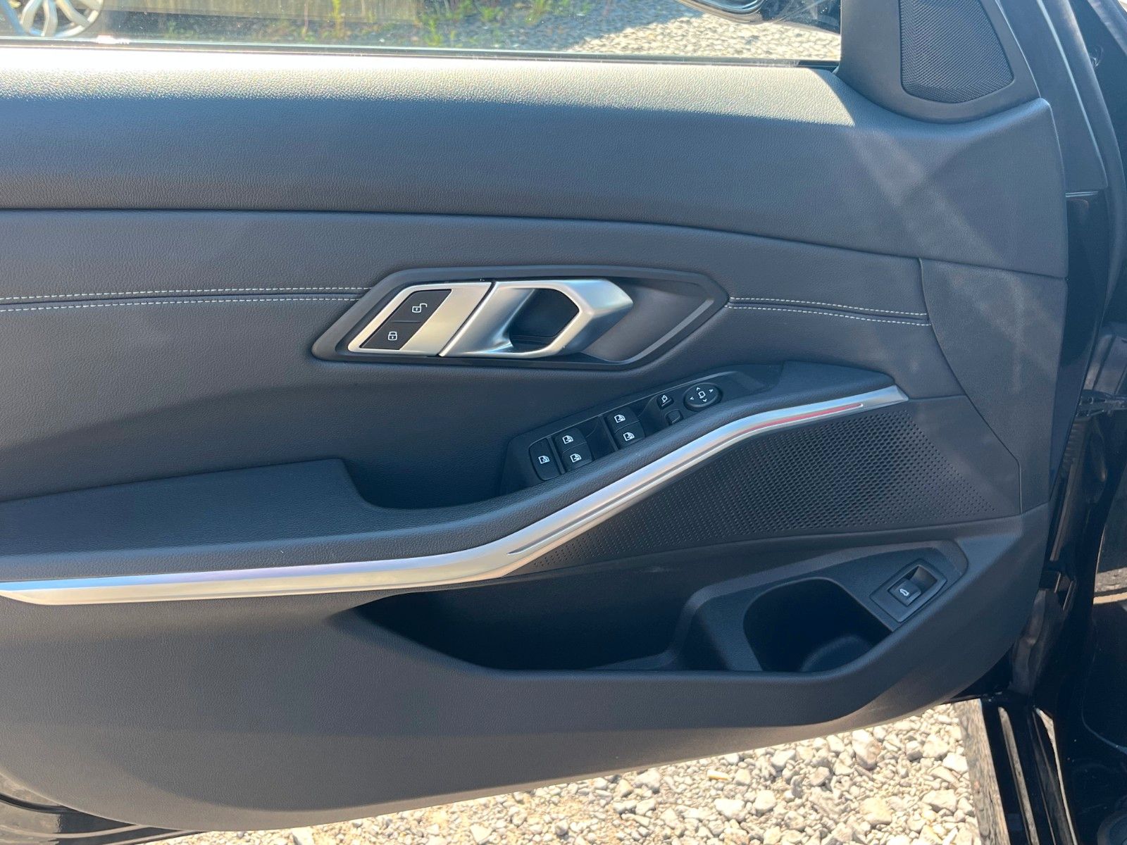 Fahrzeugabbildung BMW 320d xDrive Aut. SPORT LINE Navi LED AHK M Lenkr