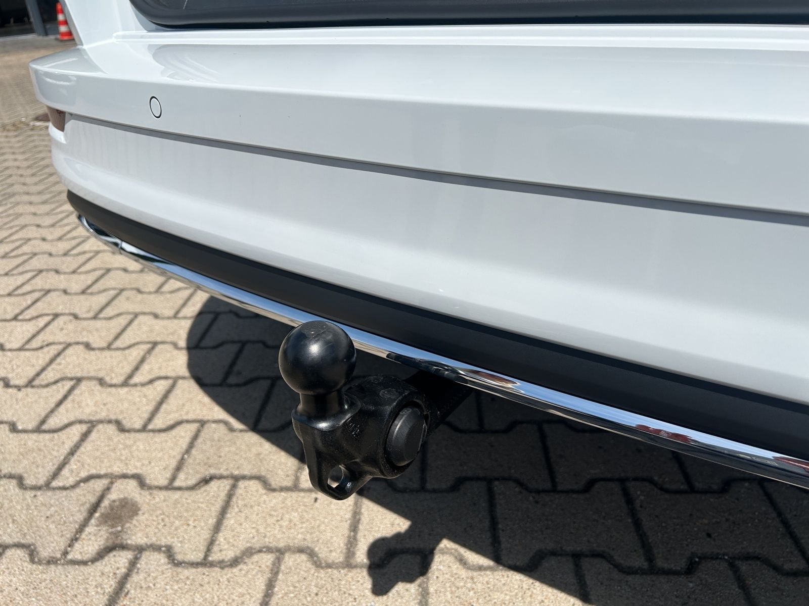 Fahrzeugabbildung SKODA Karoq 2.0 TDI Sportline MATRIX AHK